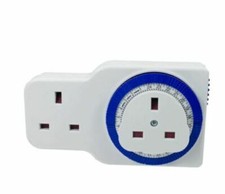 Plug In 13a Mechanical Segment Timer Switch 24 Hour Dual Double Socket