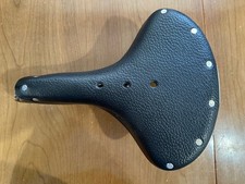 Brooks England B33 City