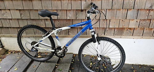 Specialized rockhopper 26in - rockhopper,