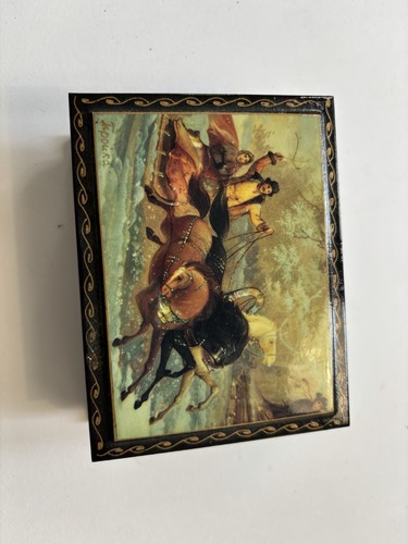 Troika pictured box - pictured,