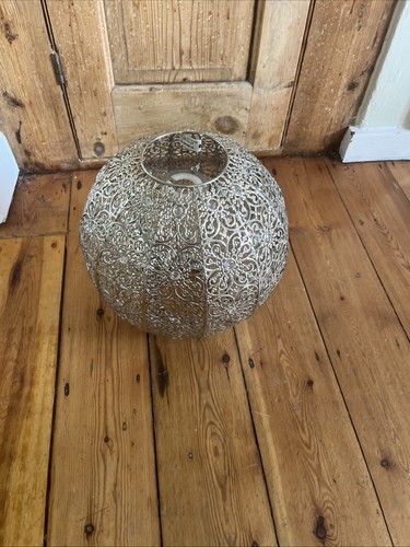 Large filigree moroccan style - large,