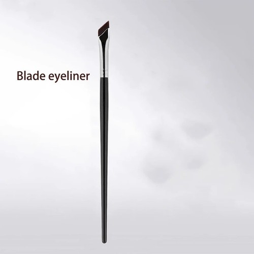 Sickle eyeliner brush - eyeliner,