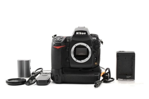 Nikon d700 body - nikon, mb-d10