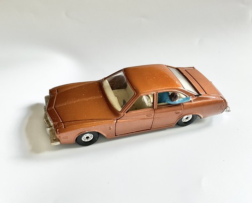 Corgi buick regal kojak 1975 - buick,
