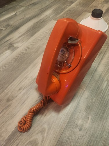 Vintage 1972 retro orange - vintage,