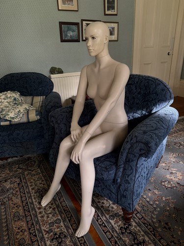 Life size realistic - life, female