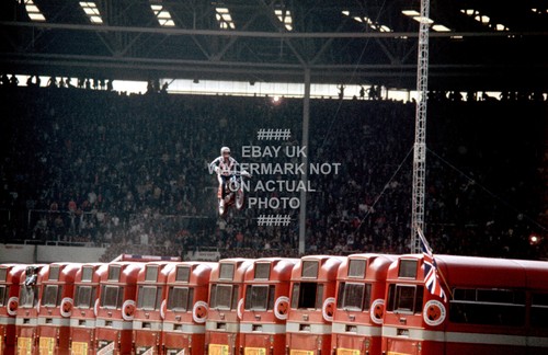 Evel knievel 1975 london bus - evel,