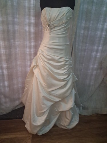 Wedding dress size ivory - size, 12