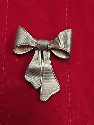 Vintage avon 1980 gold tone - vintage,