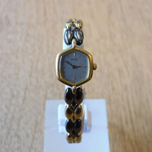 Ladies seiko watch 1e20 5460 - ladies',