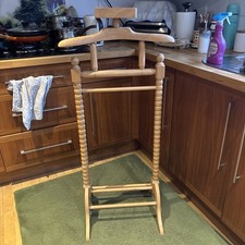 Gentlemen Dumb Valet Stand/ Clothes Valet Hanger Possibly Oak Coat Rack Vintage.