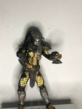  2015 NECA PREDATOR FIGURE VERY RARE 7 INCH BARELY USED
