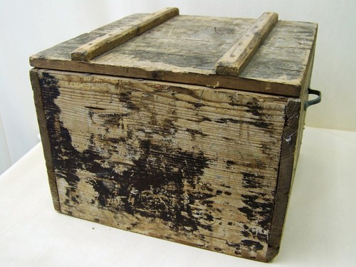 Old ammunition box wooden - ammunition,