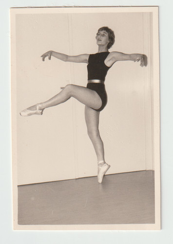 Photo young women ballet tutu - photo,