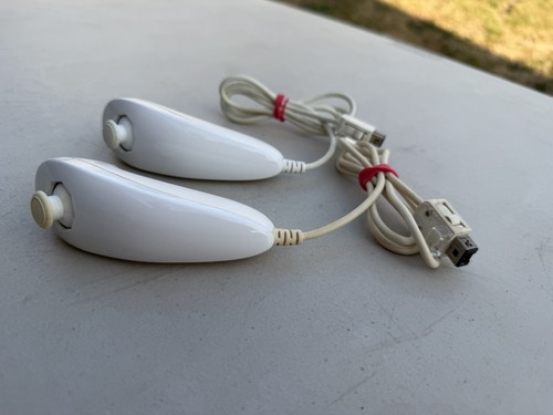 Official nintendo wii nunchuck - official,