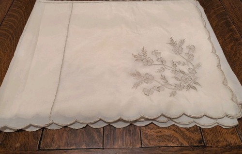 Large vintage embroidered - vintage,