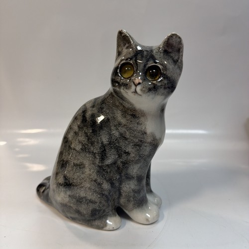 Winstanley pottery cat size - pottery,