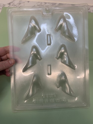 Small high heeled shoe - x,