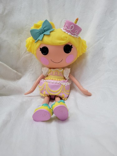 Lovely lalaloopsy doll candle - lalaloopsy,