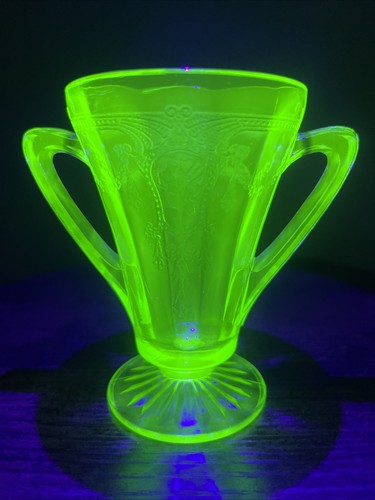 Vintage green uranium - green,
