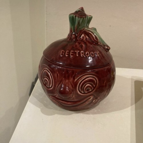 Sylvac beetroot face lidded - face,