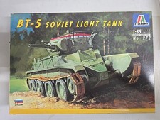 Italeri 272 BT-5 Soviet Light