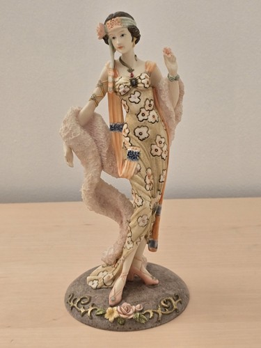 The leonardo collection resin - the,