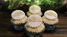 ARTIFICIAL FAKE CHRISTMAS CUPCAKES DECORATION DISPLAY SHOP TV FILM FOOD PROP