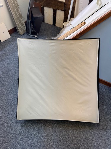 Medium size softbox bowen - size,