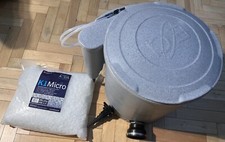 Evolution Aqua EazyPod Pond Filter | Compact Koi Filtration & 25 Litres Of K1