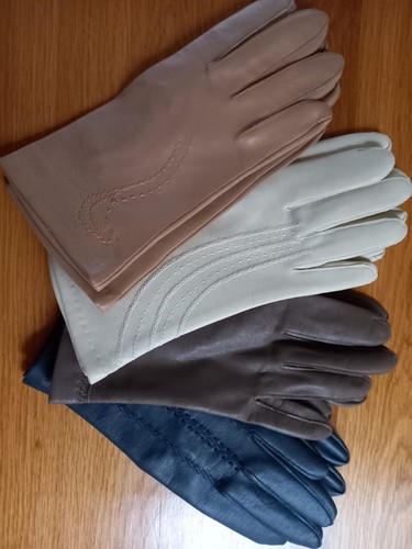 Vintage ladies gloves - vintage,