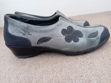 Fly Flot Leather Low Heel