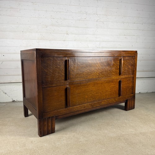 Vintage 1930s low oak - oak, chest