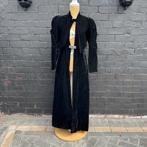 Vintage black velvet opera - black,