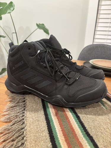 Men size 5 adidas - men’s,