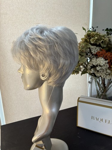 Raquel welch signature - raquel,