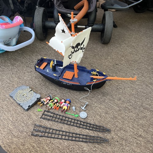 Playmobil toy bundle pirate - toy,