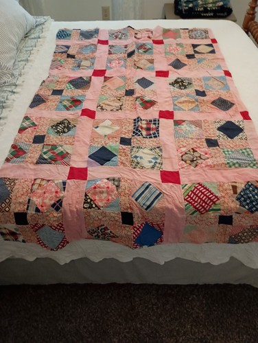Vintage pieced crib quilt - pieced,