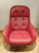 Danish Egg Swivel Chair by