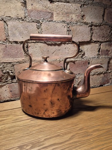 Vintage copper kettle with - ***,