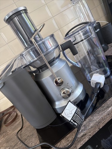 Breville juicer with and - ,