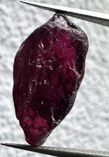 14.7 Ct Natural Purple Garnet
