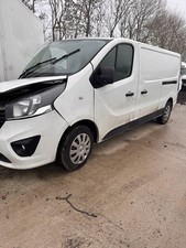 Vauxhall Vivaro Trafic 2015