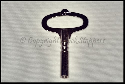 Clock winding key - key, french