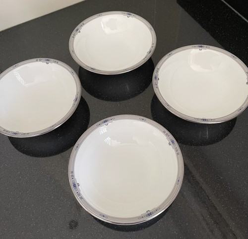 Wedgwood amherst set of - -,