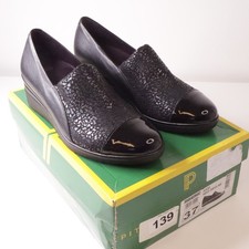 Pitillos Women's Black Leather