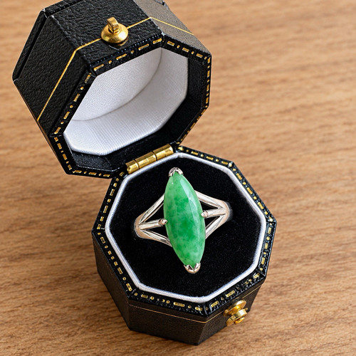 Beautiful vintage 18ct - beautiful,