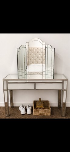 Modern mirrored dressing table