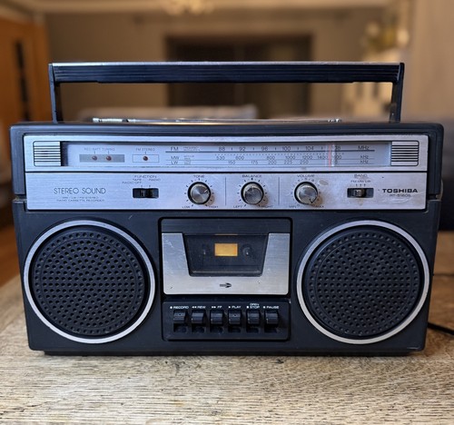 Stereo radio cassette recorder - stereo,