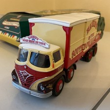 Corgi CC10802  SHOWMANS 8